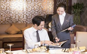 餐饮股述职报告6篇