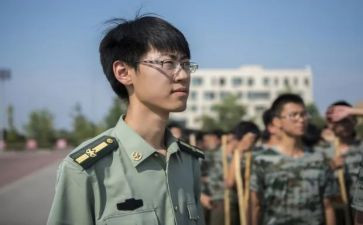 高校辅导员述职报告8篇