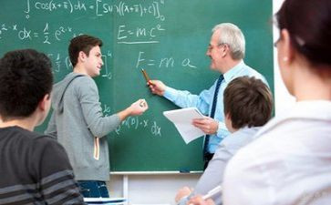 大学教师自我介绍范文5篇