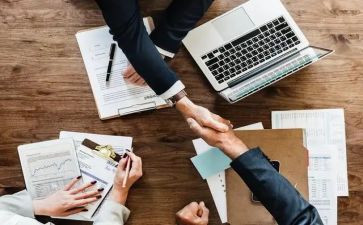 老社区工作者事迹材料8篇