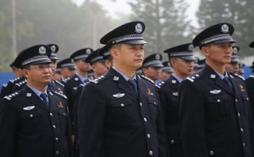 致警察作文最新6篇